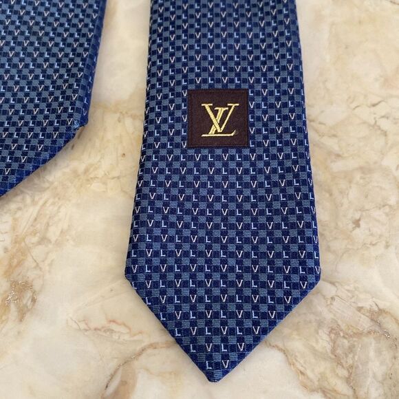 Louis Vuitton LV Monogram 100% Silk Tie - Picture 8 of 11